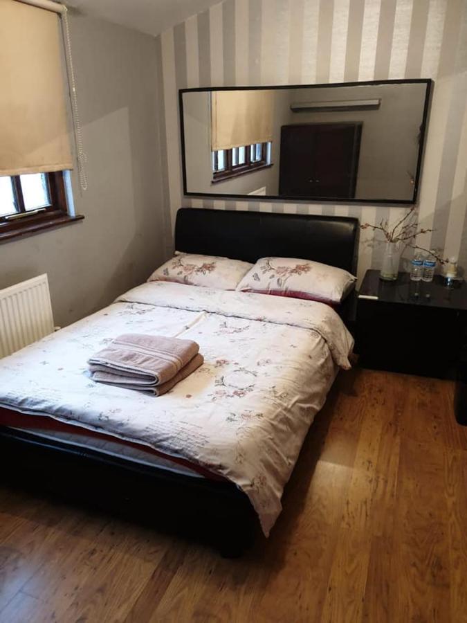 Master Room Near Heathrow ลอนดอน ภายนอก รูปภาพ